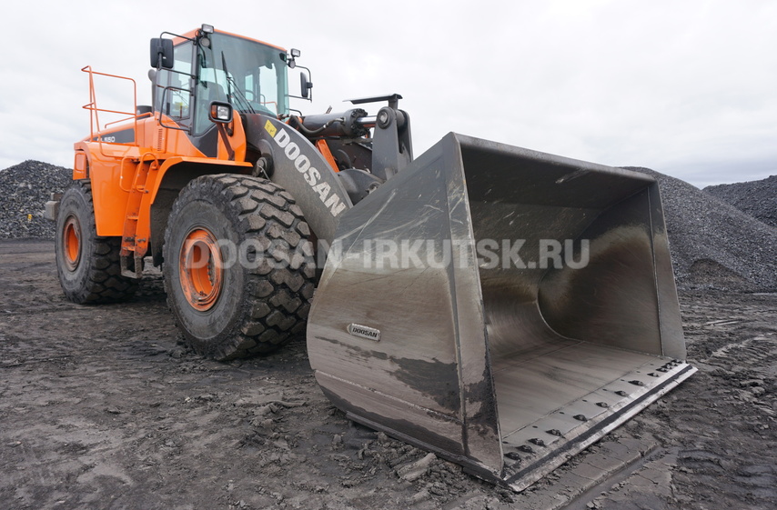 Колесный погрузчик DOOSAN DL 550A (3 SP)