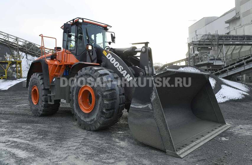 Колесный погрузчик DOOSAN DL 550A (3 SP)