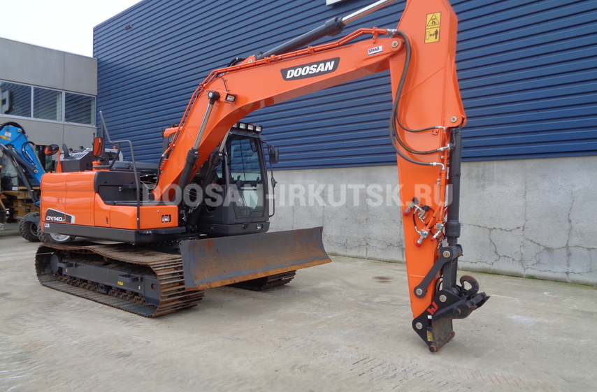 Гусеничный экскаватор DOOSAN DX 140 LC