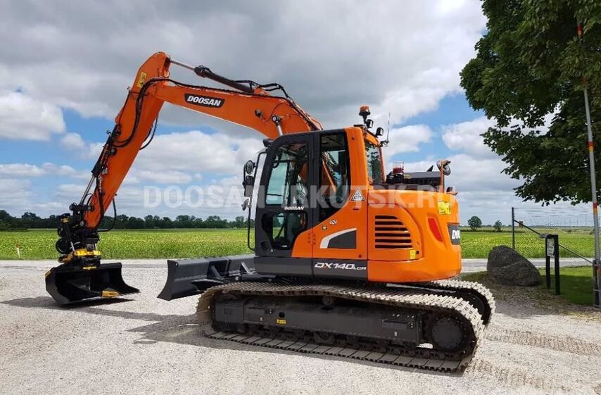 Гусеничный экскаватор DOOSAN DX 140 LC